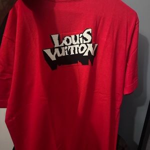 Louis Vuitton tee size Large